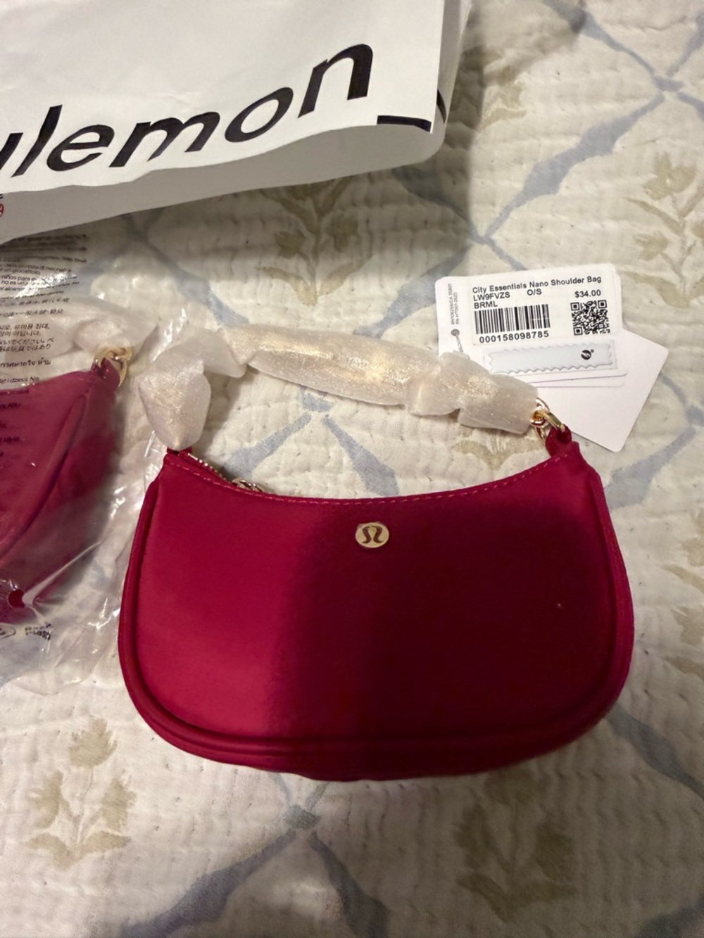 lululemon athletica City Essentials Nano Shoulder Bag - Raspberry